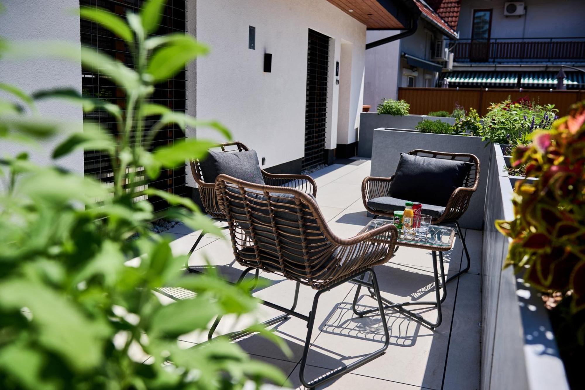 Grandis Premium Apartments Godollo Bagian luar foto
