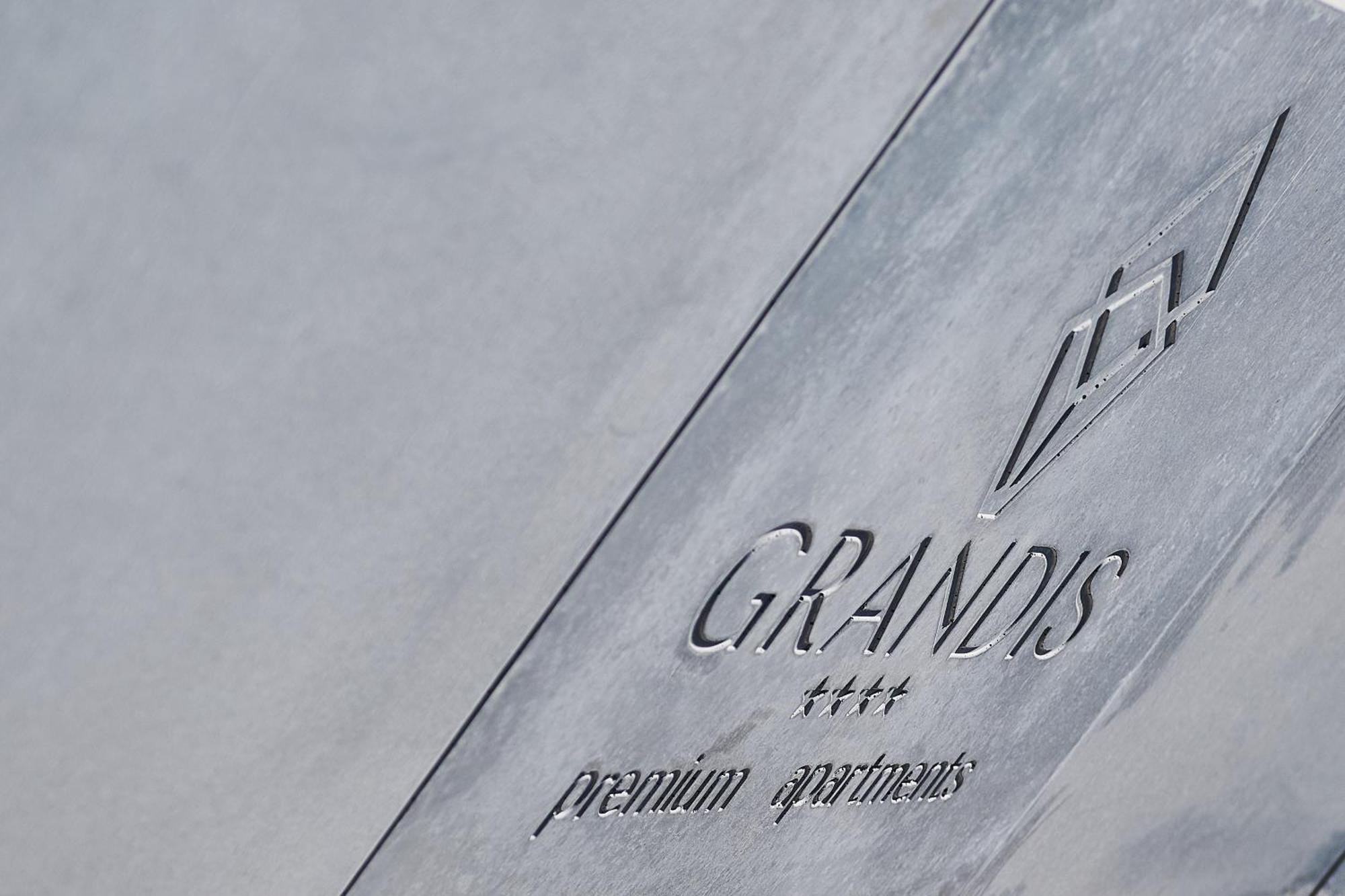 Grandis Premium Apartments Godollo Bagian luar foto